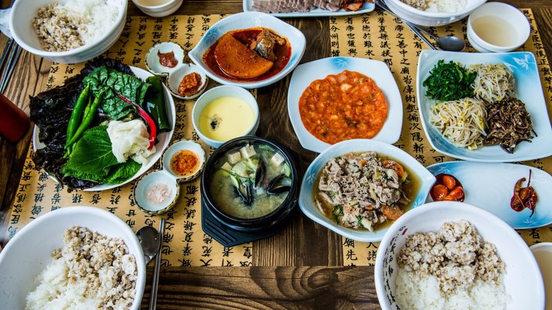 食品招商加盟公司收费揭秘：看清这些，加盟无忧