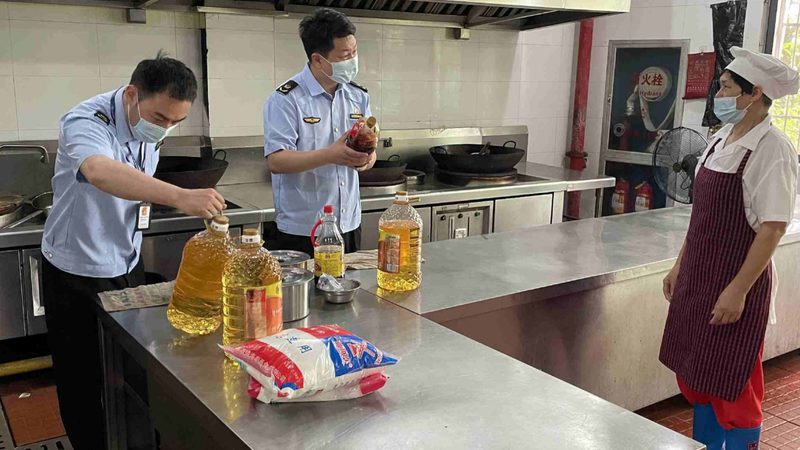 小标题：原料储存的重要性