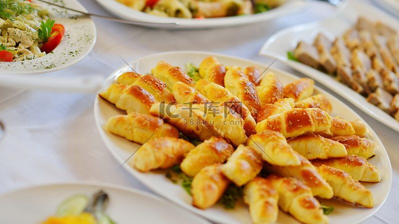 餐饮加盟十大品牌排行榜：揭秘加盟流程与注意事项